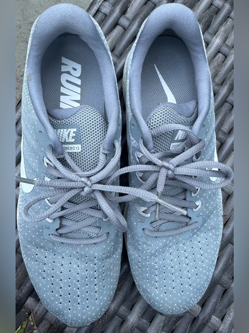 Nike women’s  Running Shoes - Light Gray Knit